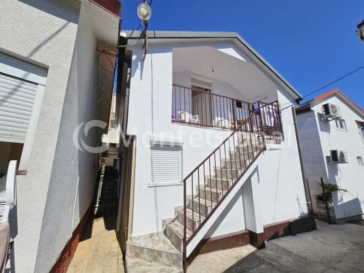 Maison à Baosici, Monténégro, 59 m² - image 1