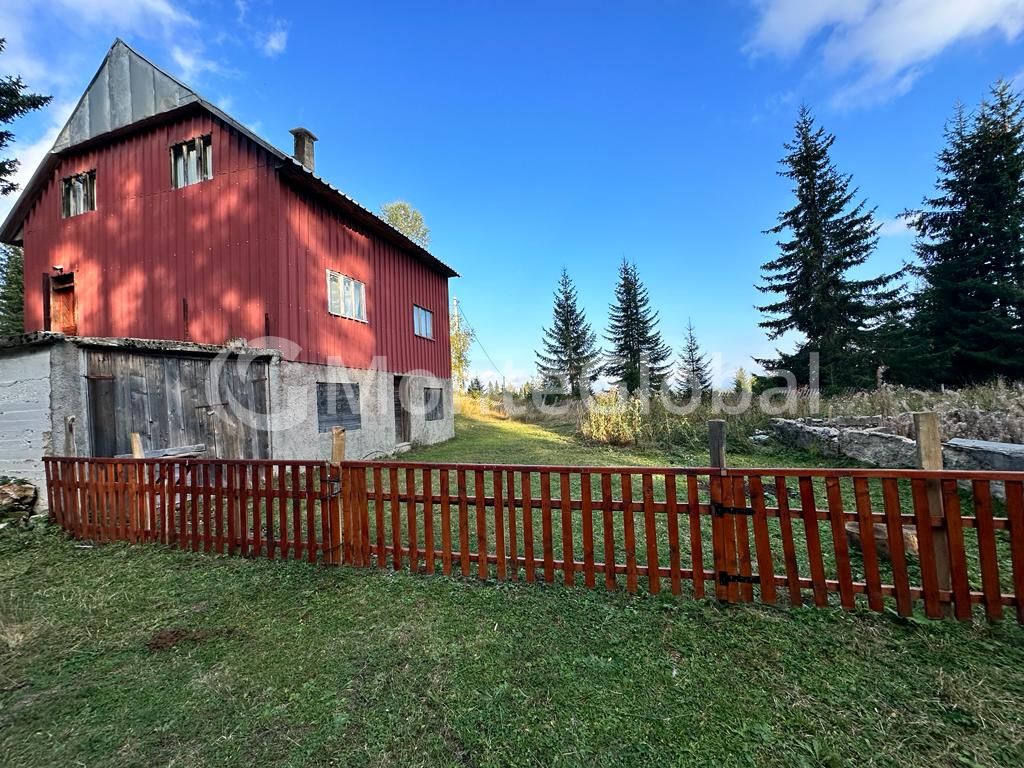 Maison à Zabljak, Monténégro, 160 m² - image 1