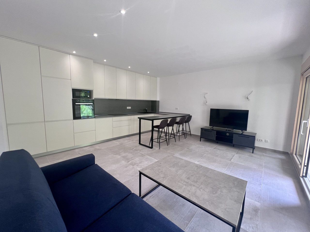 Appartement à Kotor, Monténégro, 61 m² - image 1