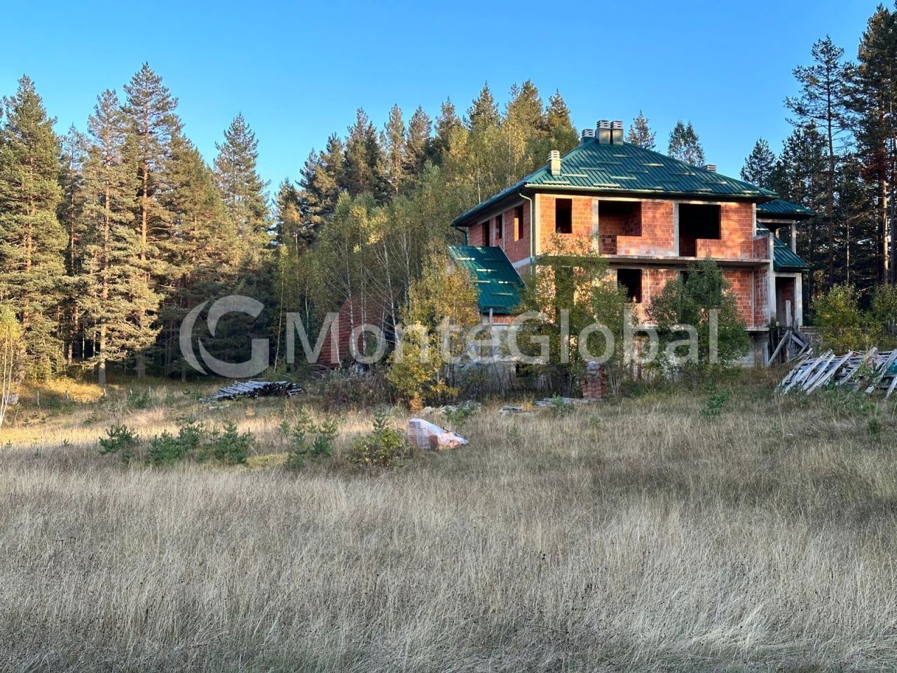 Maison à Zabljak, Monténégro, 650 m² - image 1
