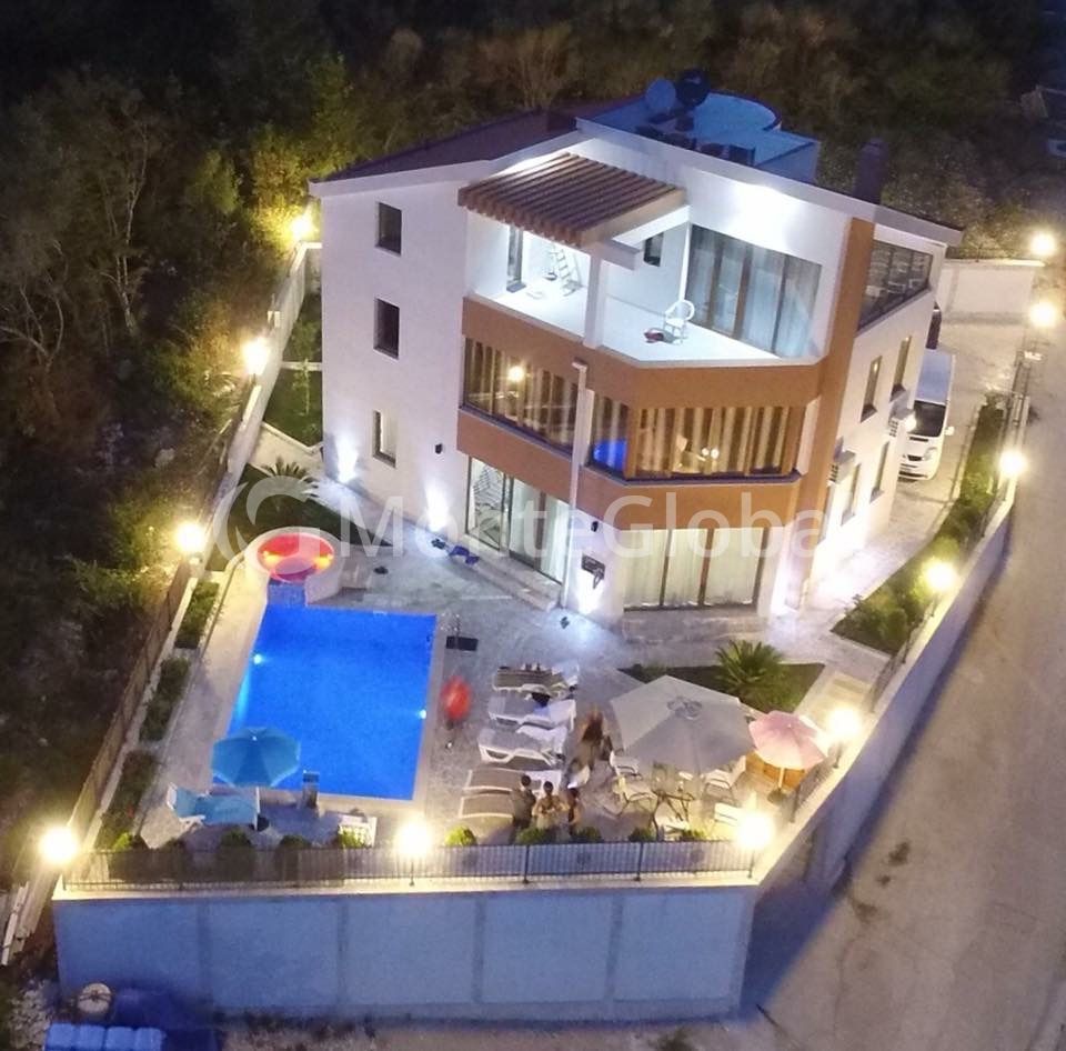 Maison Herceg Novi, Monténégro, 300 m² - image 1