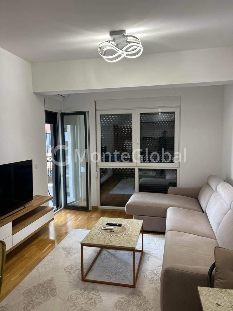 Piso en el Bar, Montenegro, 47 m² - imagen 1