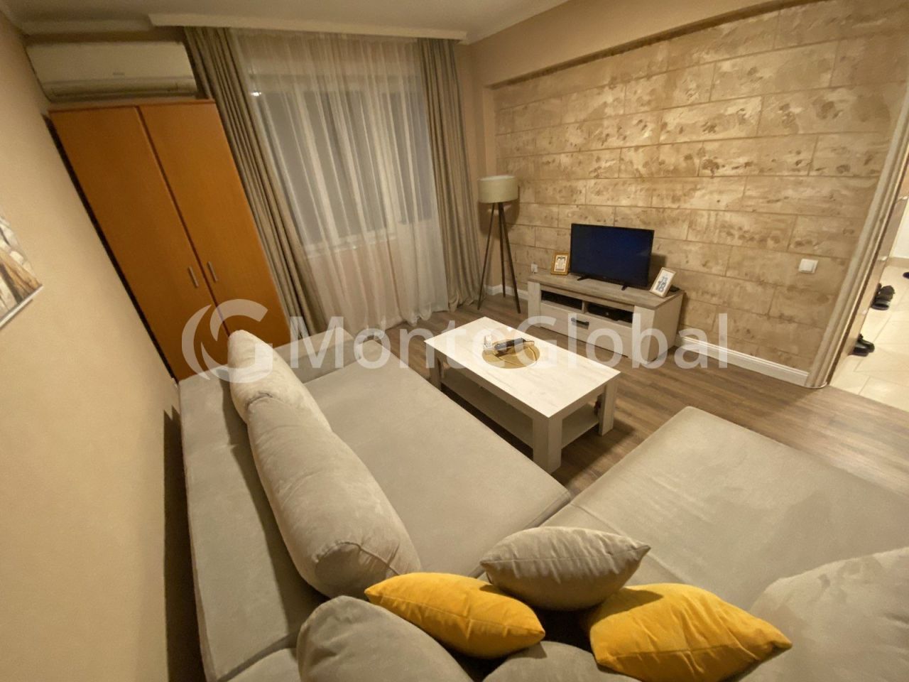 Piso en el Bar, Montenegro, 32 m² - imagen 1