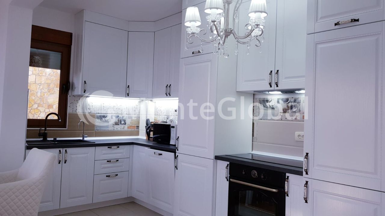 Flat in Dobra Voda, Montenegro, 104 m² - picture 1