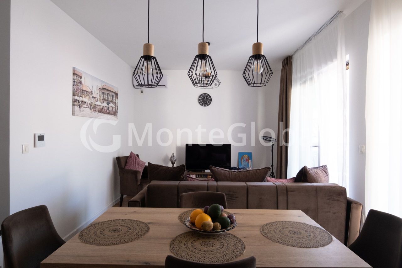 Flat in Budva, Montenegro, 60 m² - picture 1