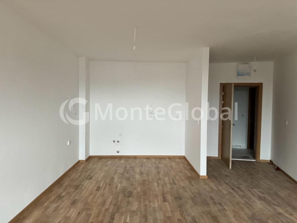 Flat in Becici, Montenegro, 62 m² - picture 1