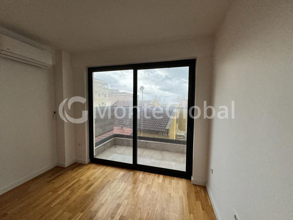 Wohnung in Rafailovici, Montenegro, 52 m² - Foto 1