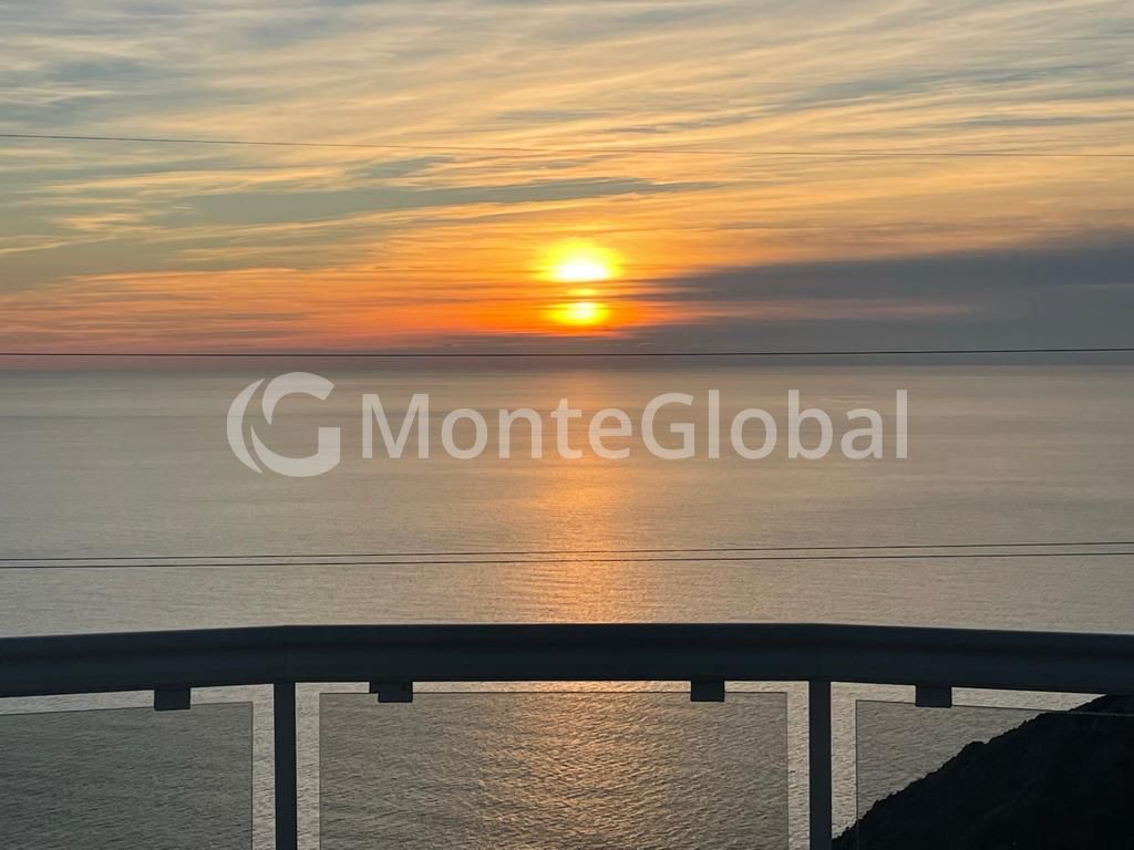 Piso en Dobra Voda, Montenegro, 240 m² - imagen 1