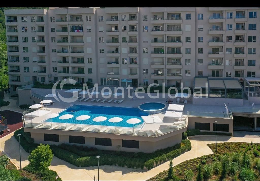 Flat in Becici, Montenegro, 70 m² - picture 1
