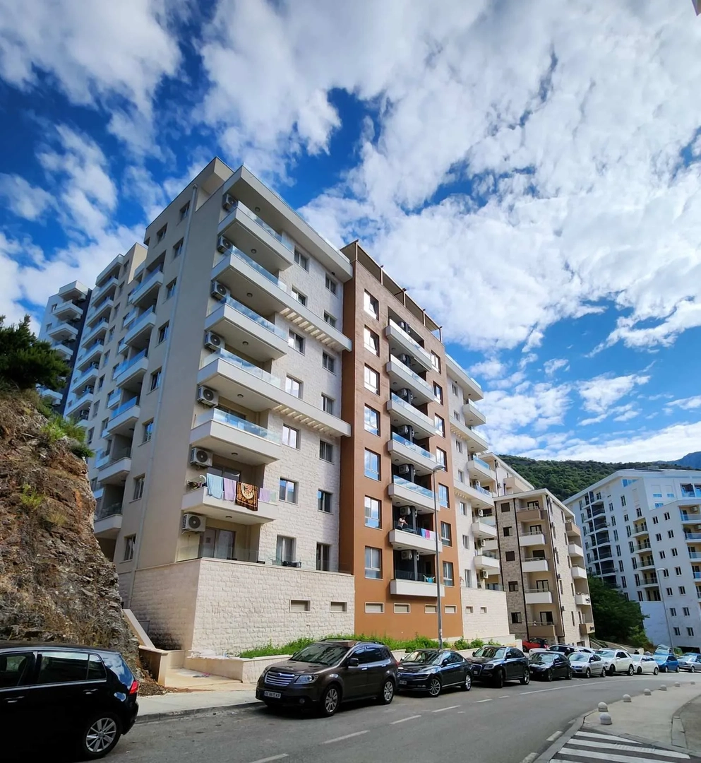 Flat in Becici, Montenegro, 62 m² - picture 1