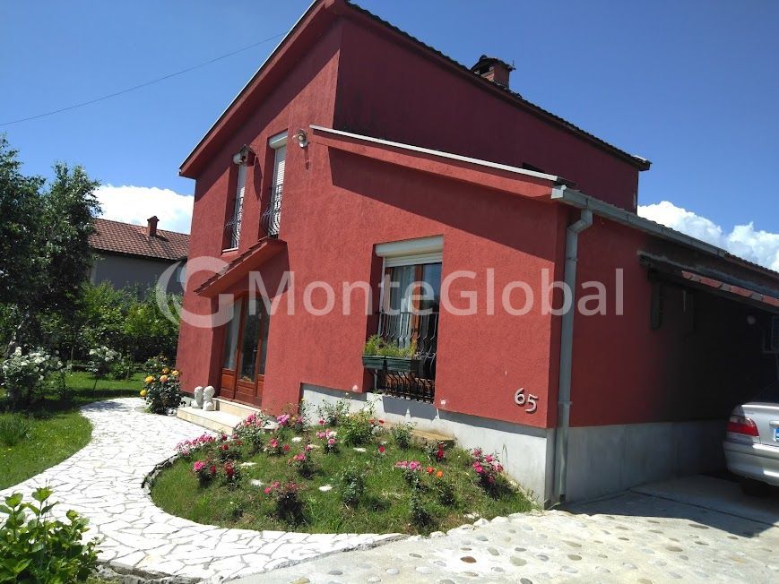 Maison à Podgorica, Monténégro, 120 m² - image 1