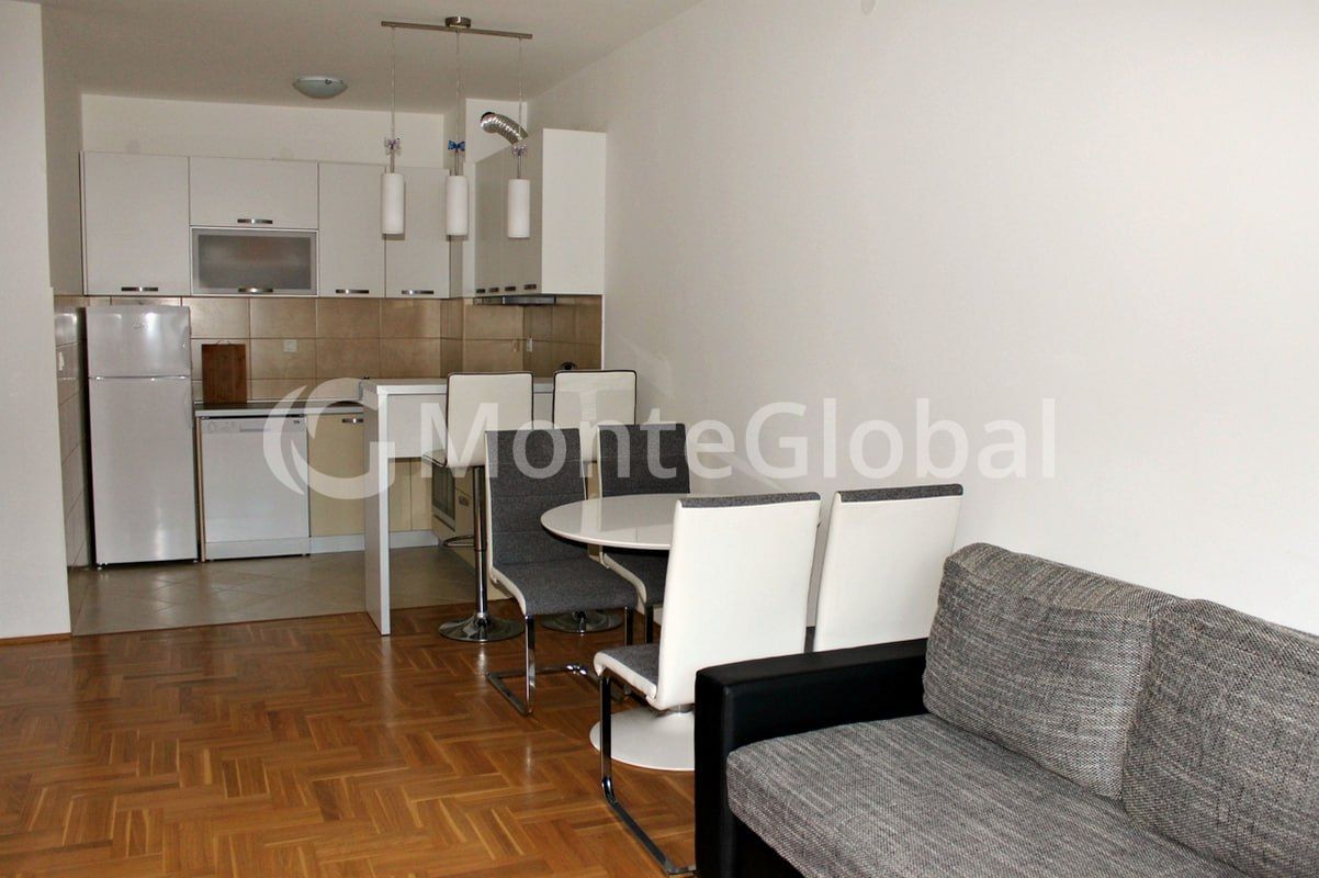 Flat in Budva, Montenegro, 42 m² - picture 1