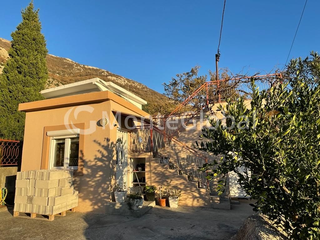 Maison à Sutomore, Monténégro, 67 m² - image 1