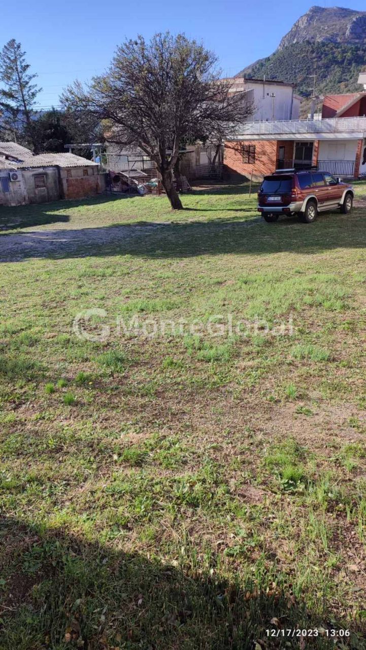 Terreno en Sutomore, Montenegro, 1 060 m² - imagen 1