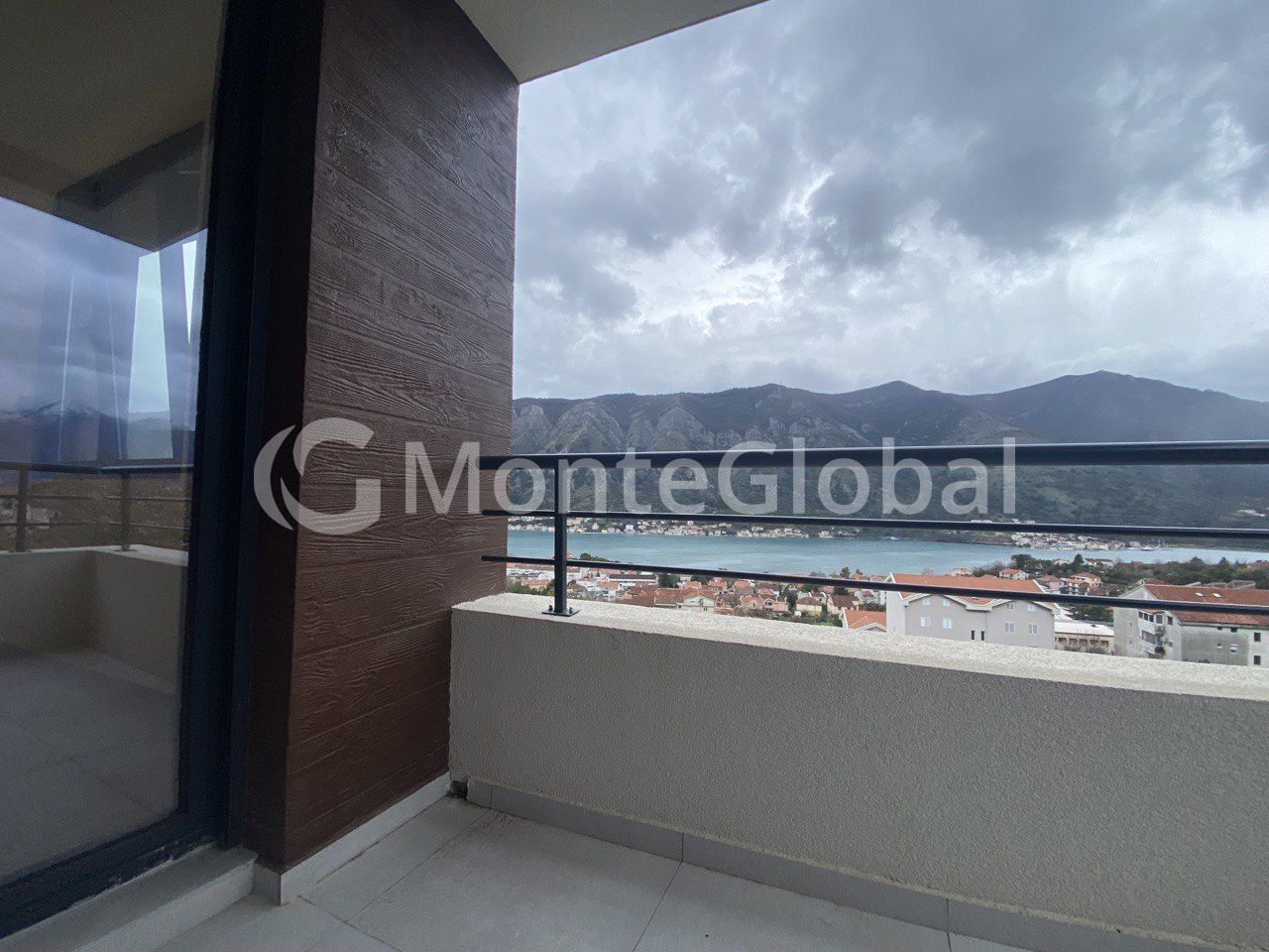Appartement à Kotor, Monténégro, 46 m² - image 1