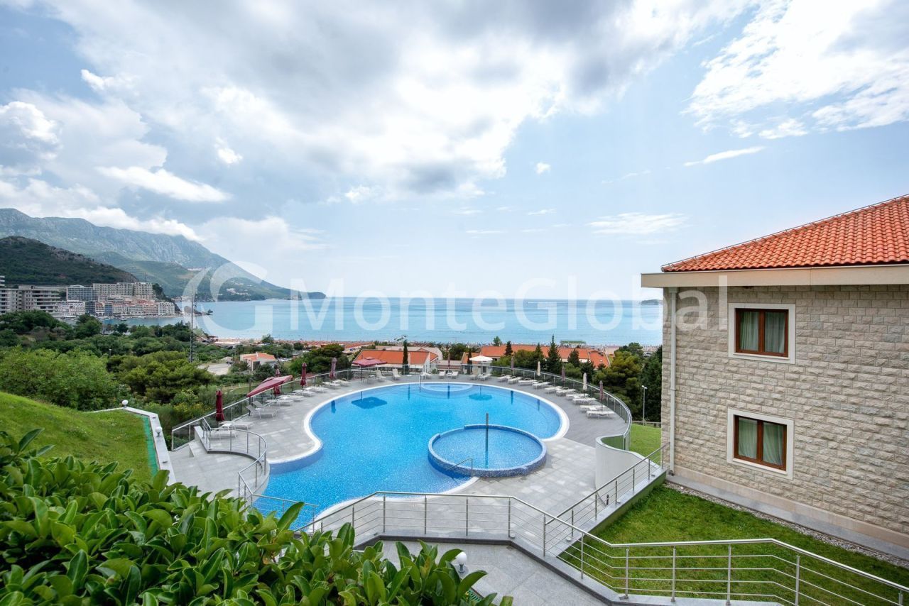 Wohnung in Becici, Montenegro, 51 m² - Foto 1