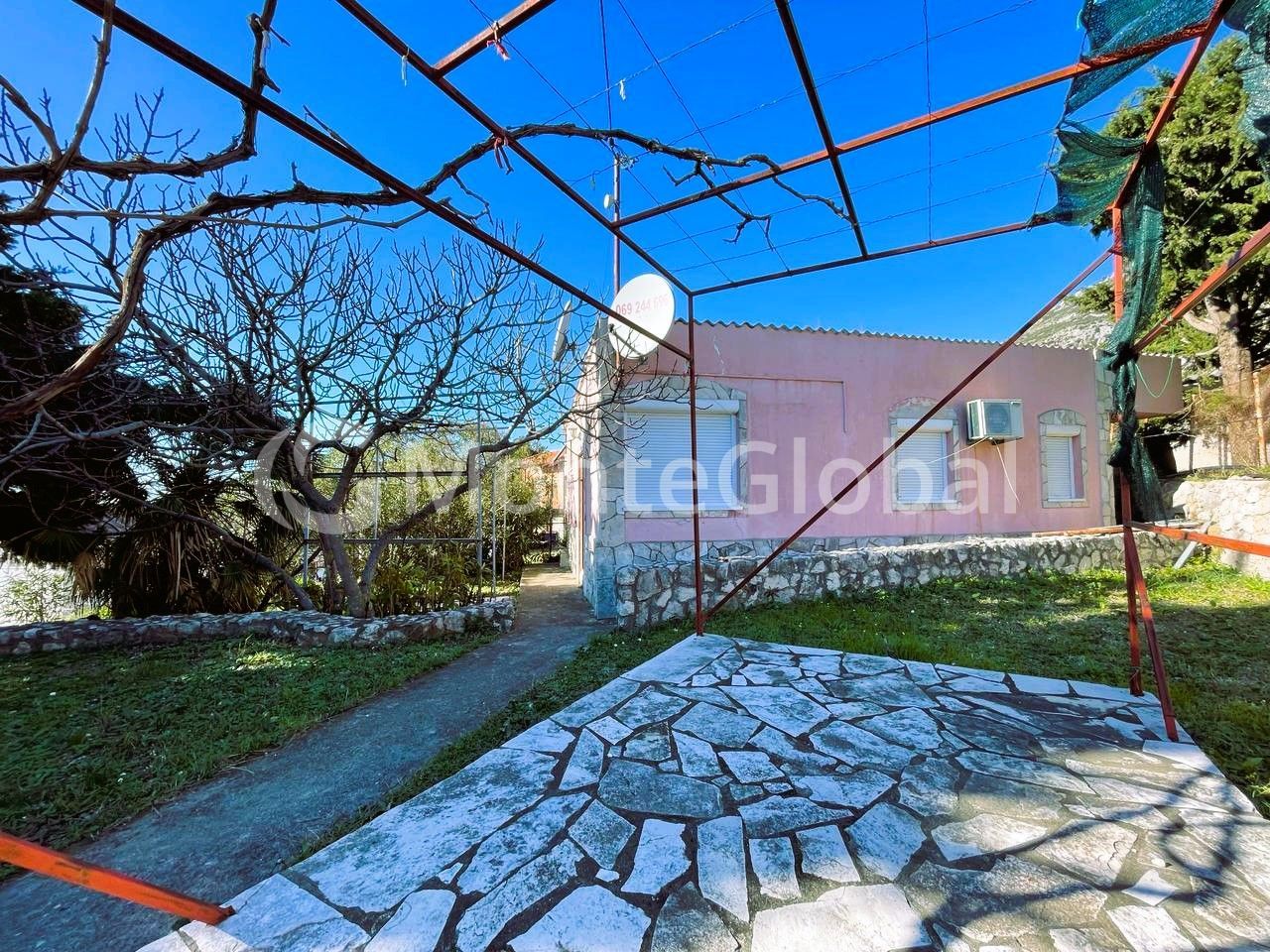 House in Bar, Montenegro, 50 m² - picture 1