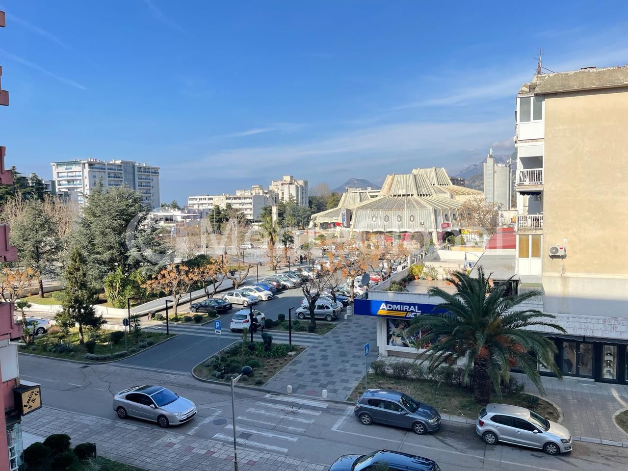 Wohnung in Bar, Montenegro, 100 m² - Foto 1