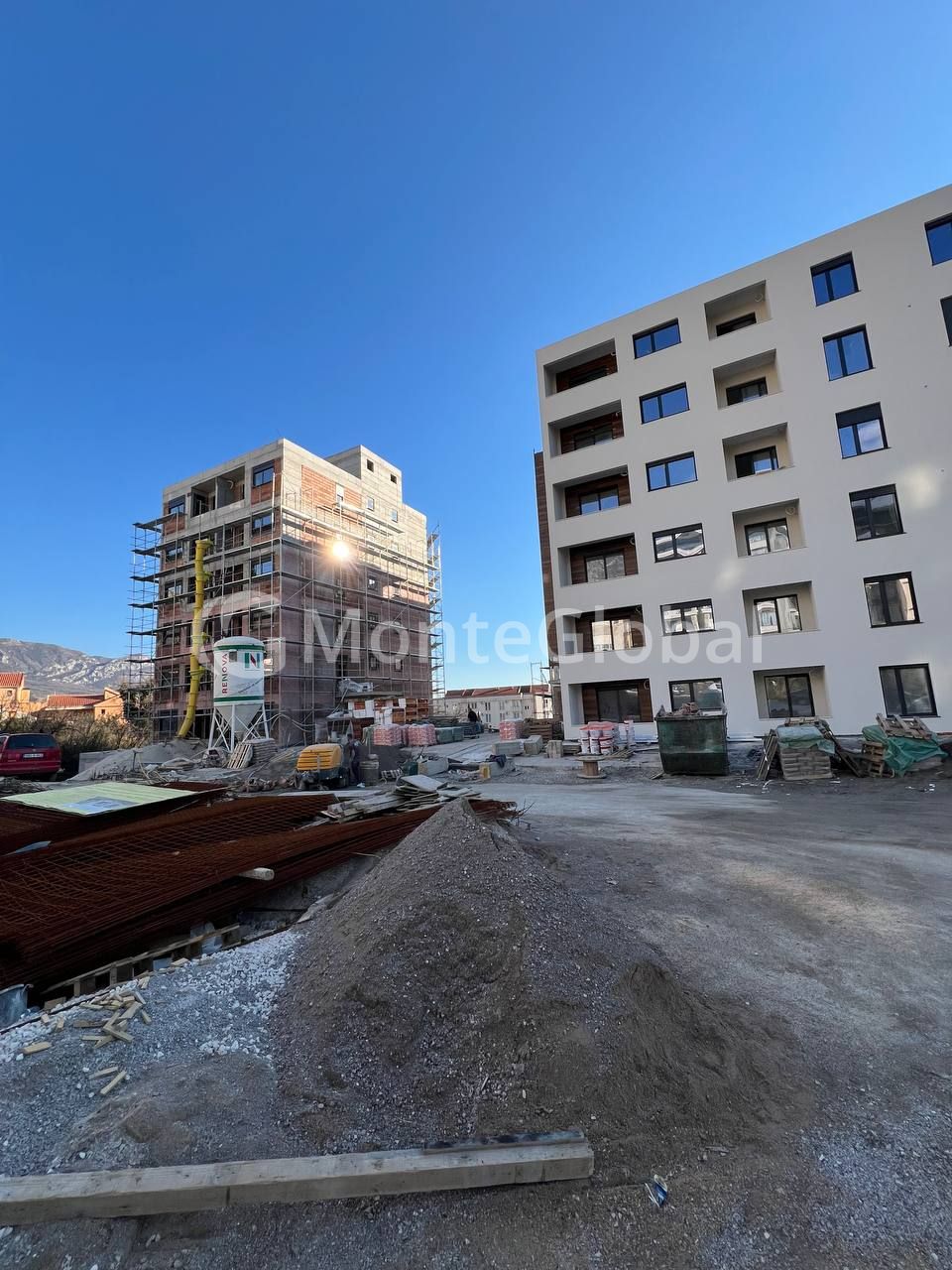 Flat in Becici, Montenegro, 27 m² - picture 1