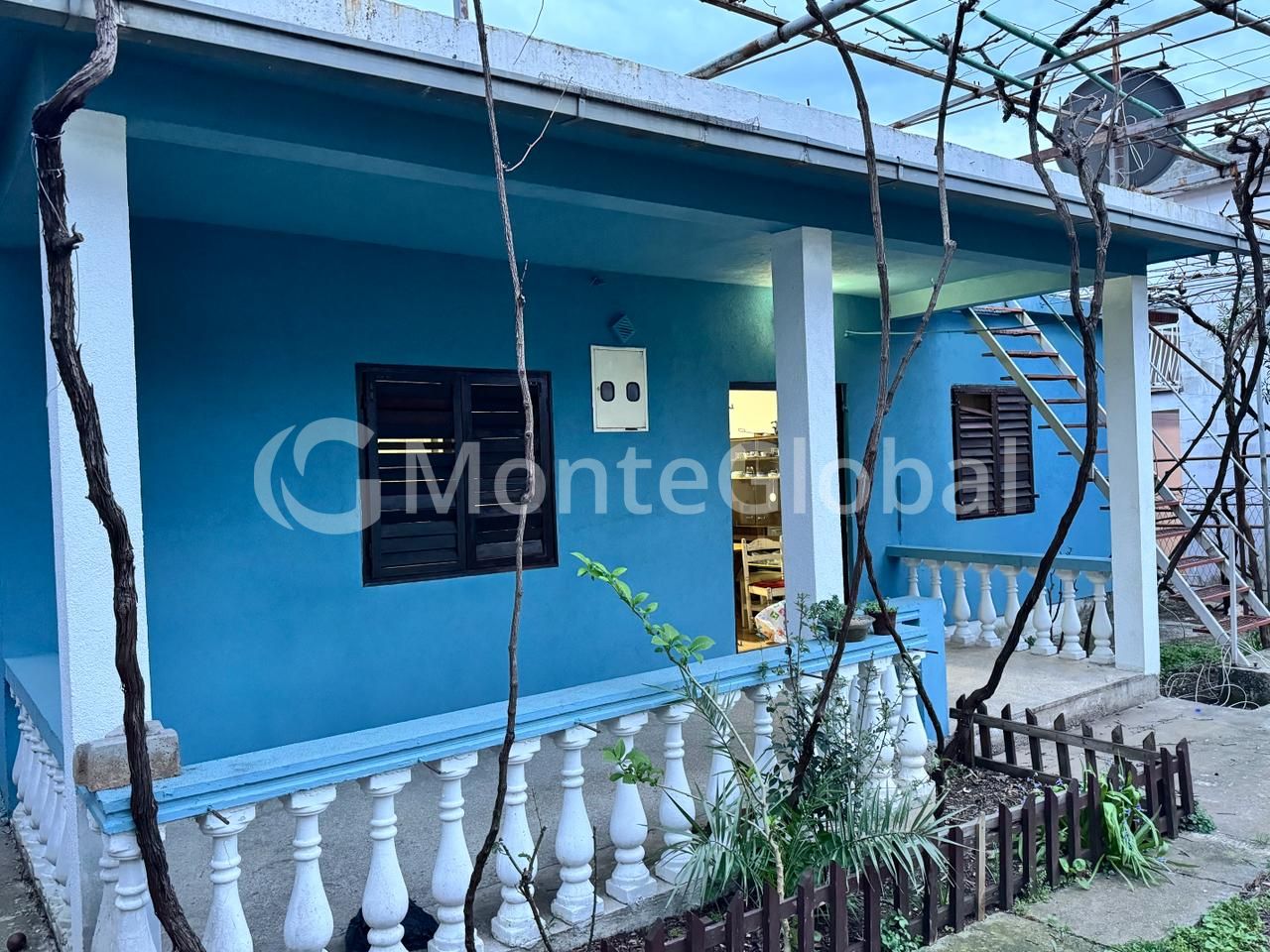 Haus in Sutomore, Montenegro, 114 m² - Foto 1