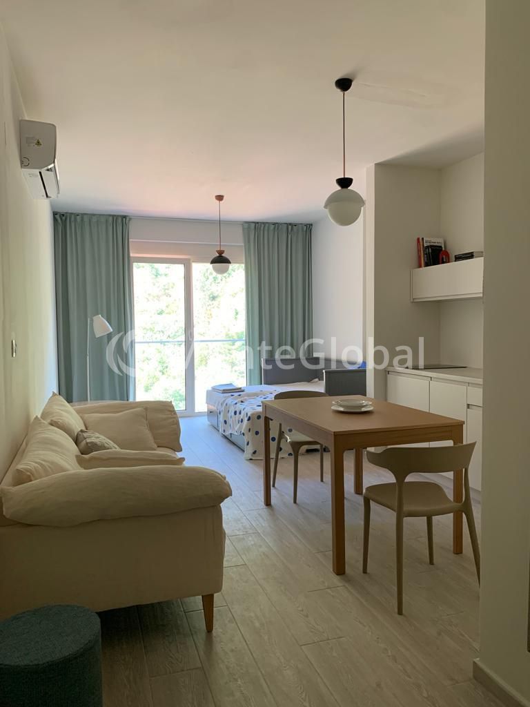 Flat in Becici, Montenegro, 32 m² - picture 1