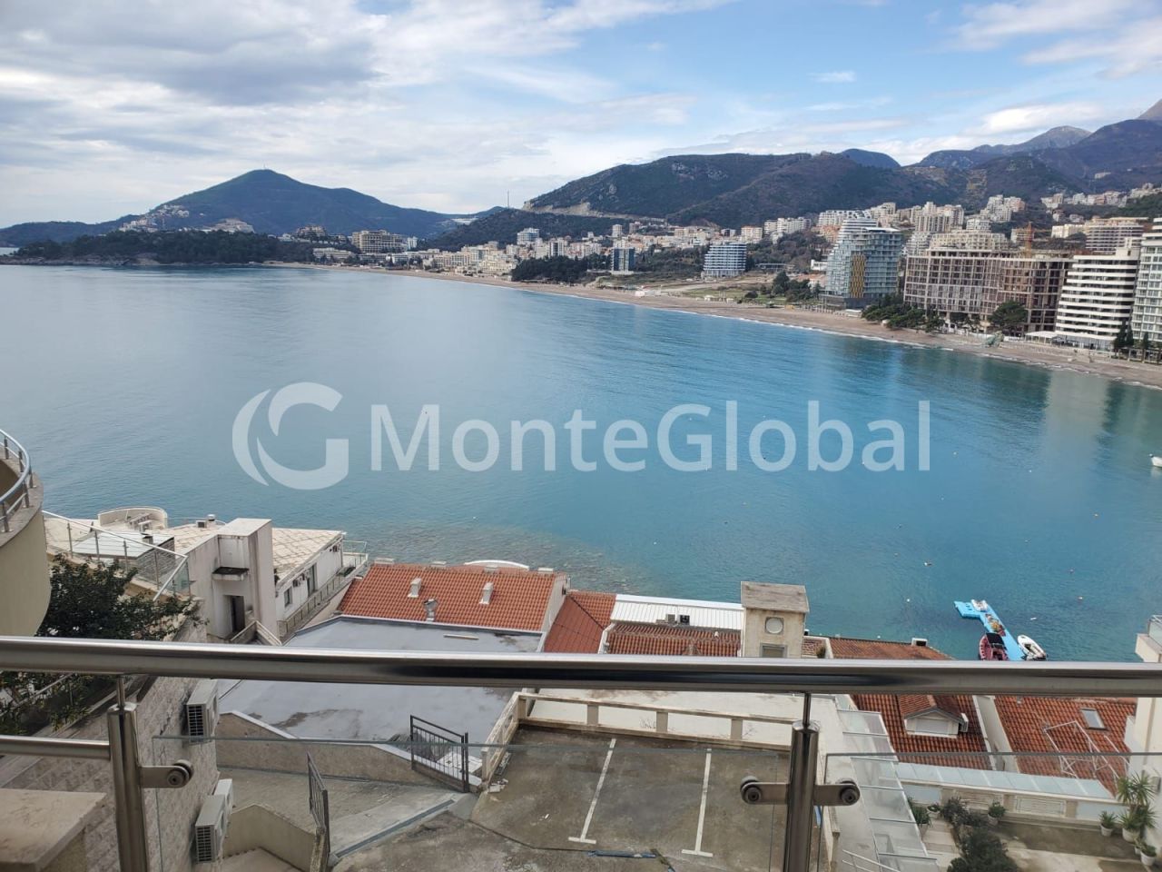 Appartement à Rafailovici, Monténégro, 107 m² - image 1