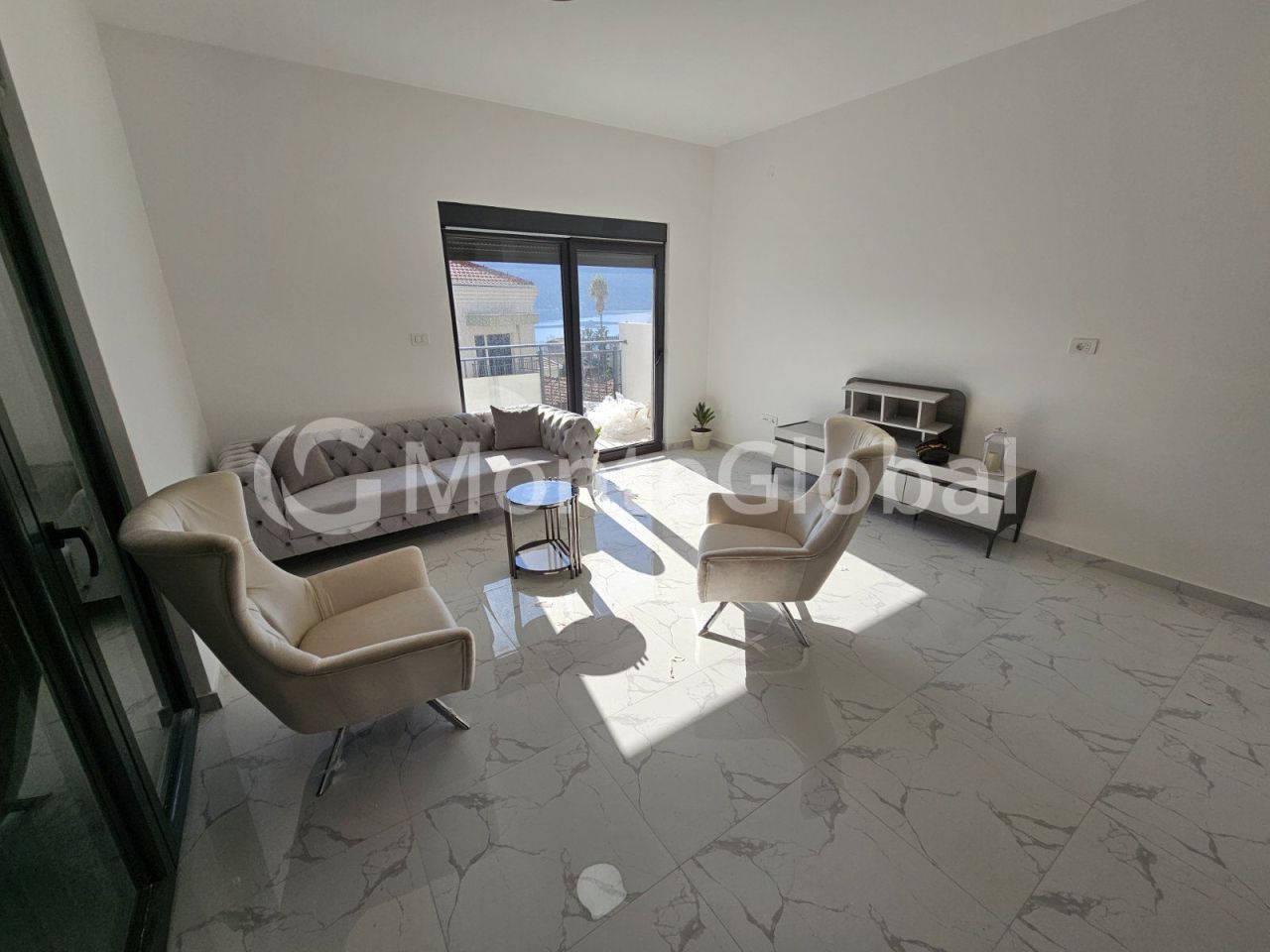 Flat in Herceg-Novi, Montenegro, 49 m² - picture 1