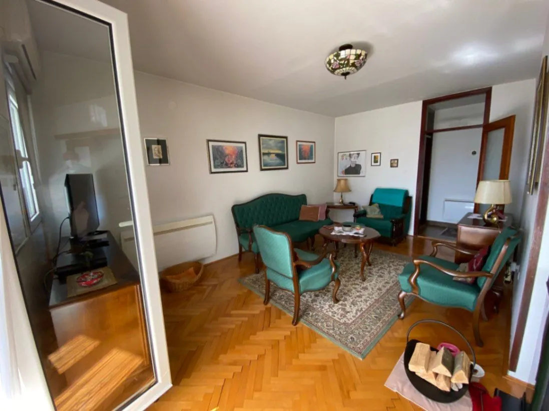 Piso en Kotor, Montenegro, 103 m² - imagen 1