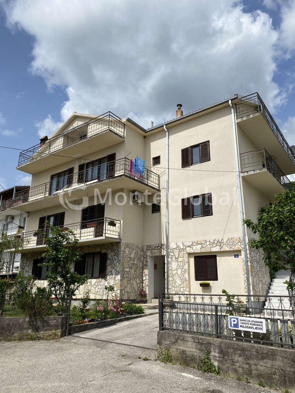 House in Tivat, Montenegro, 525 m² - picture 1