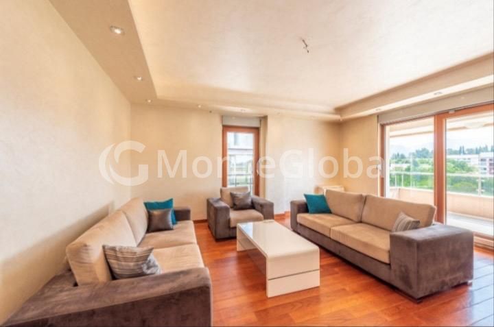 Piso en Podgorica, Montenegro, 127 m² - imagen 1