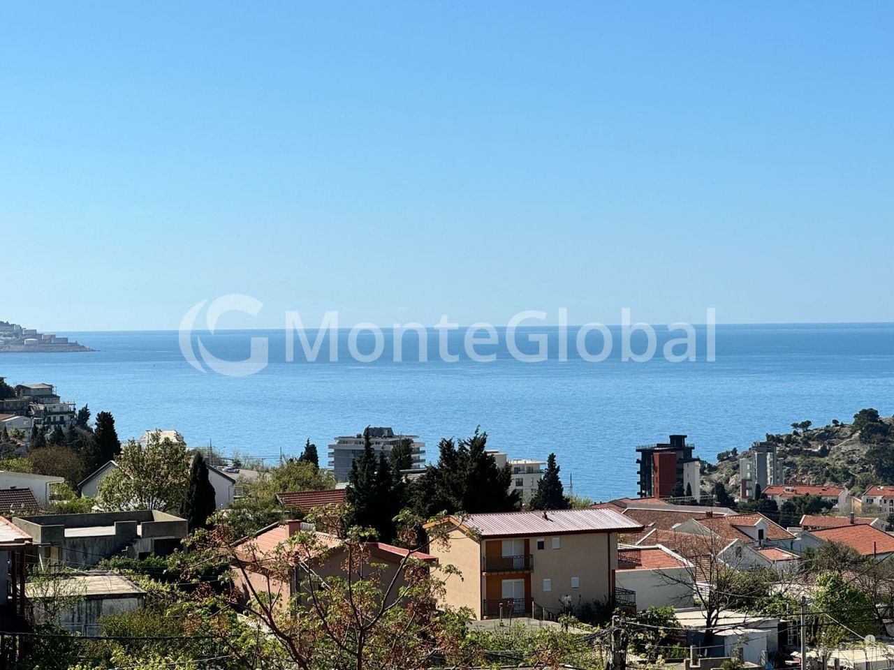 Piso en Sutomore, Montenegro, 95 m² - imagen 1
