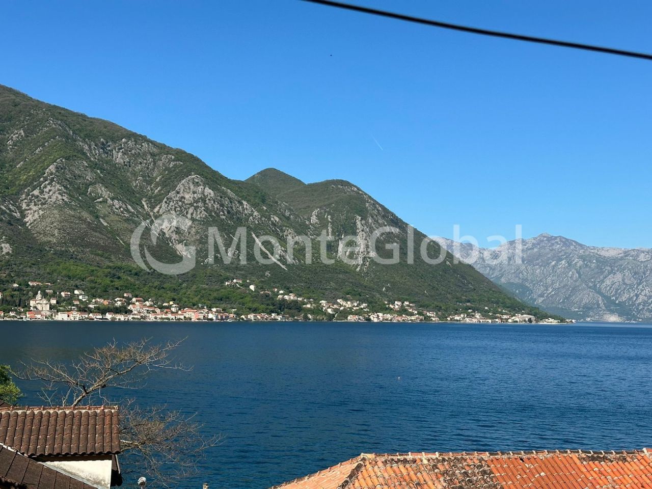 Piso en Dobrota, Montenegro, 130 m² - imagen 1