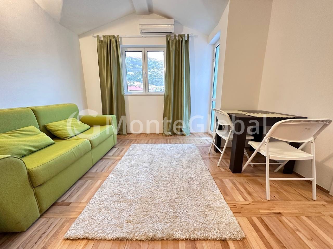 Wohnung in Budva, Montenegro, 33 m² - Foto 1