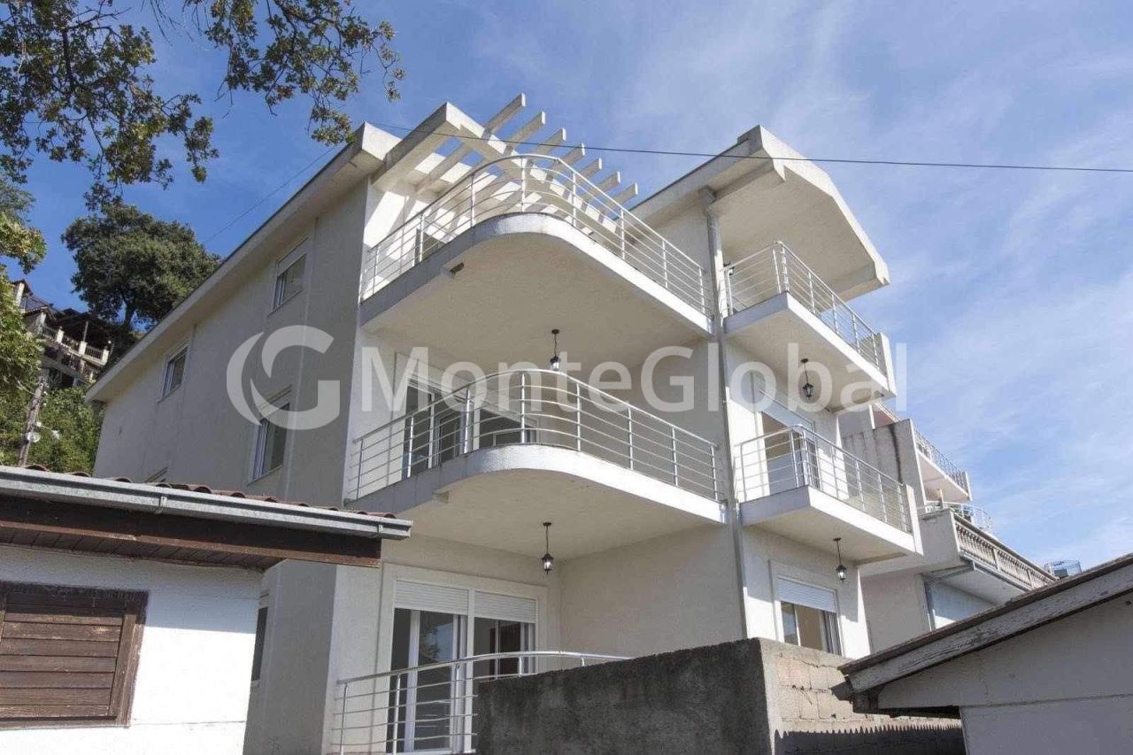 Haus Utekha, Montenegro, 330 m² - Foto 1