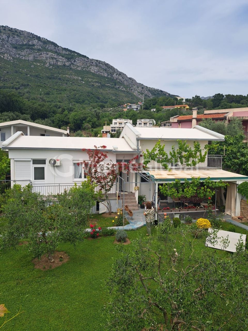 Haus in Bar, Montenegro, 110 m² - Foto 1