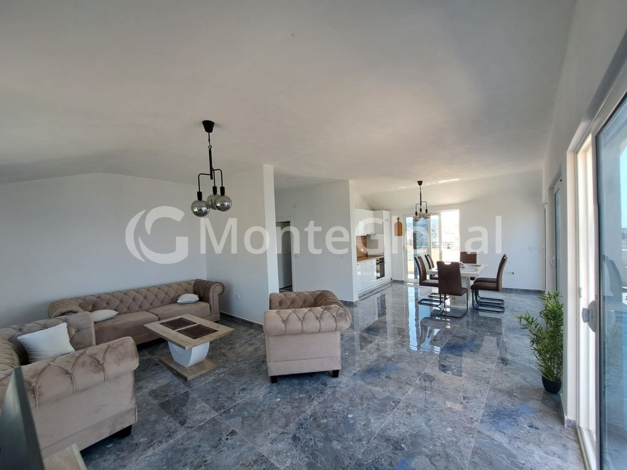 Wohnung in Dobra Voda, Montenegro, 134 m² - Foto 1
