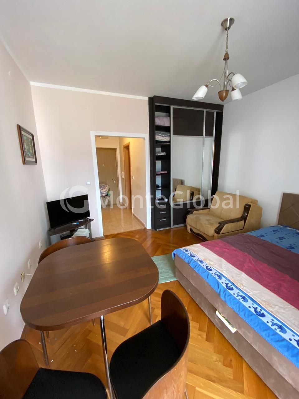 Flat in Bar, Montenegro, 28 m² - picture 1