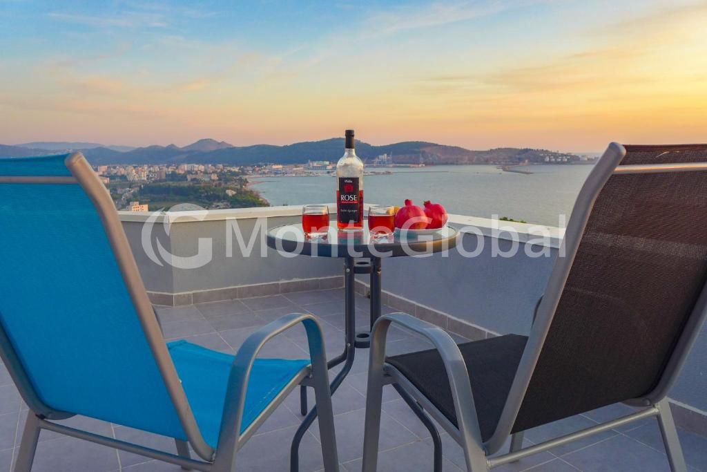 House in Bar, Montenegro, 340 m² - picture 1