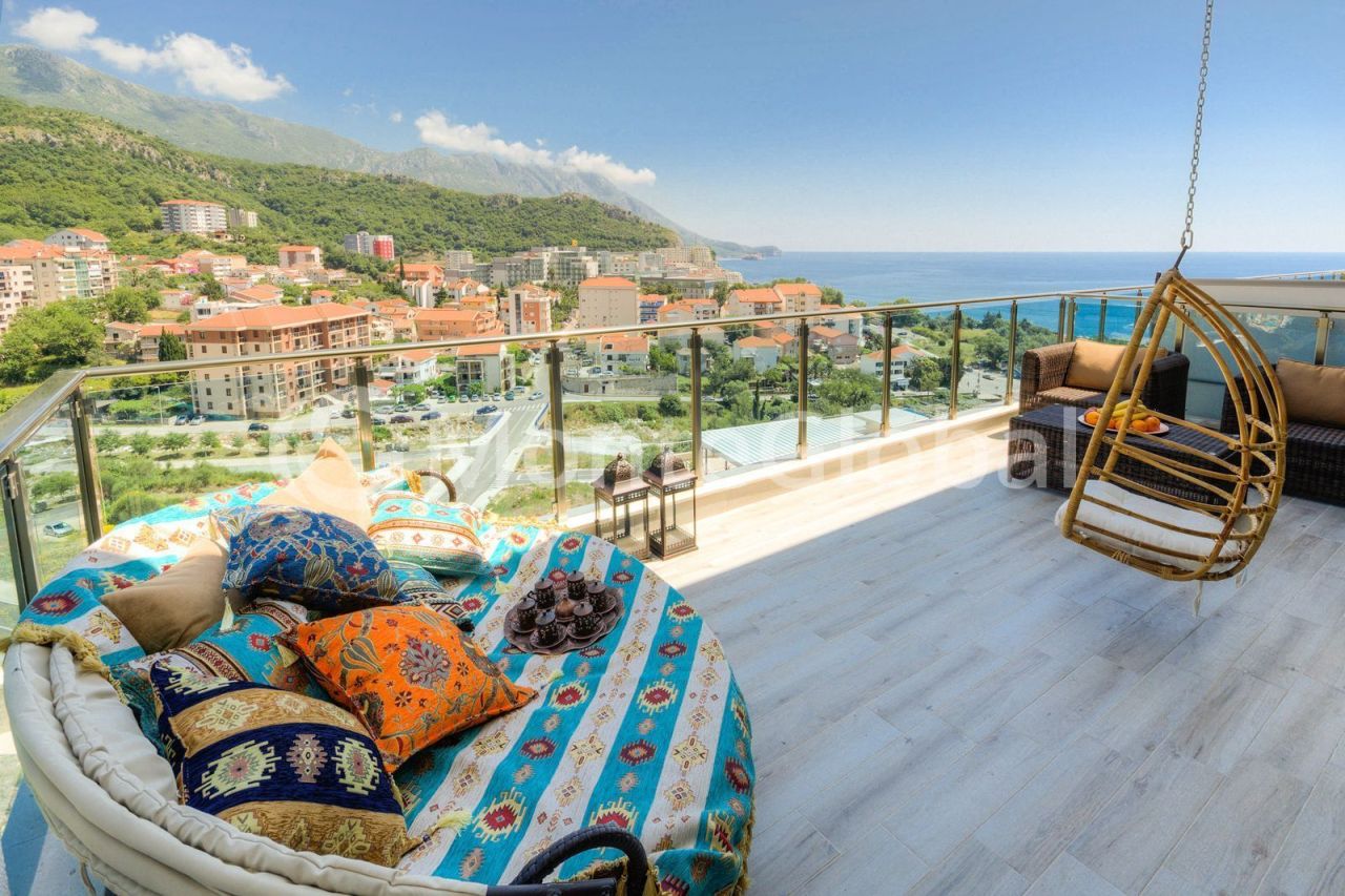 Flat in Becici, Montenegro, 102 m² - picture 1