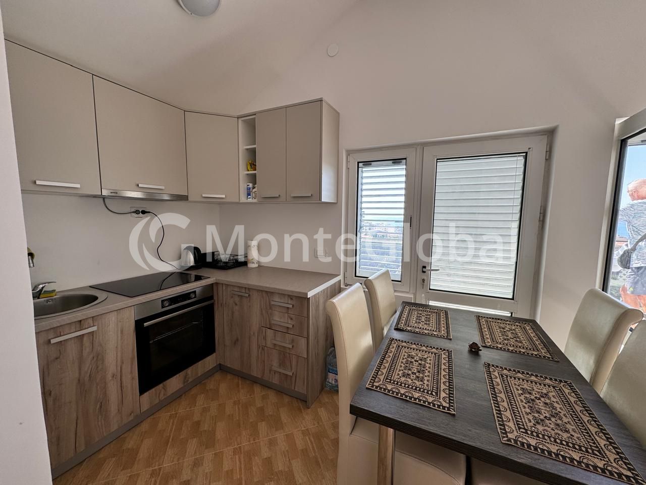 Flat in Dobra Voda, Montenegro, 67 m² - picture 1