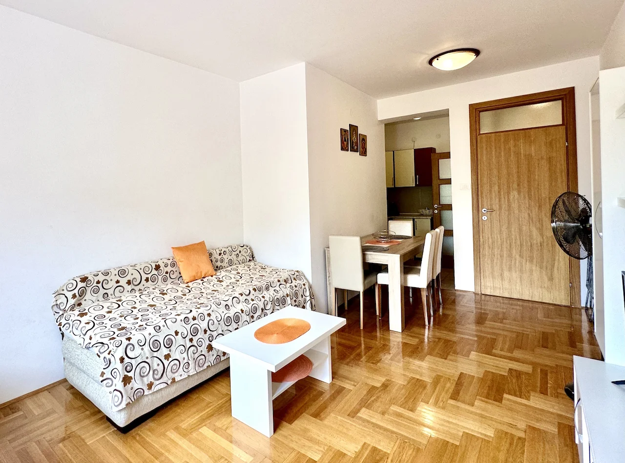 Piso en Budva, Montenegro, 46 m² - imagen 1