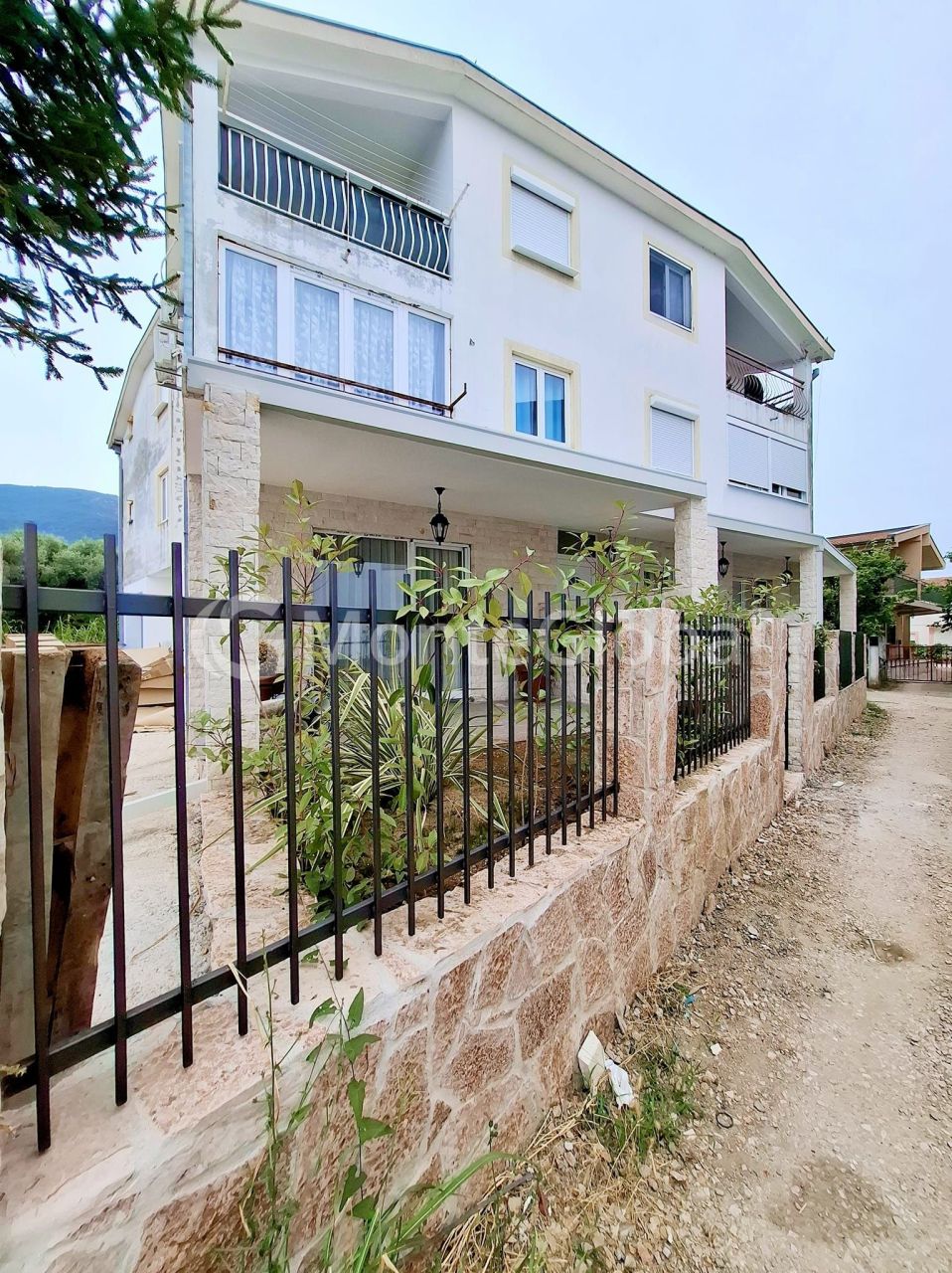 Piso en el Bar, Montenegro, 33 m² - imagen 1