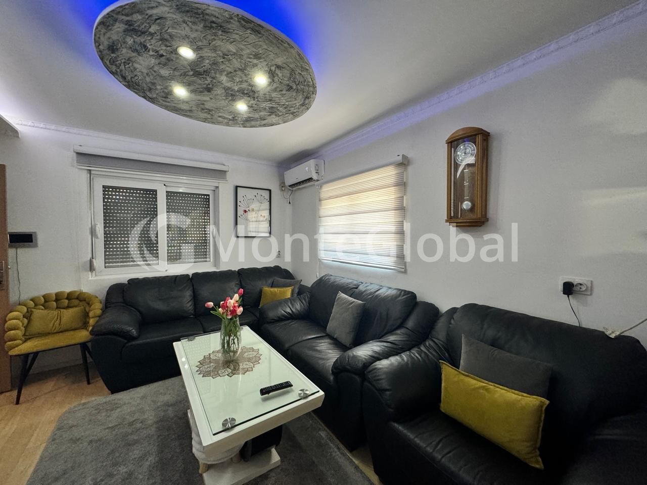 Flat in Bar, Montenegro, 72 m² - picture 1