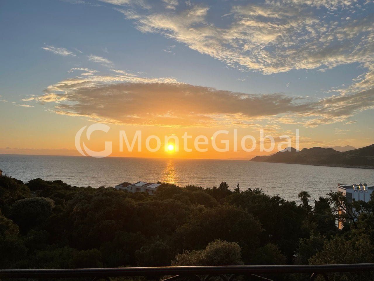 Flat in Dobra Voda, Montenegro, 65 m² - picture 1