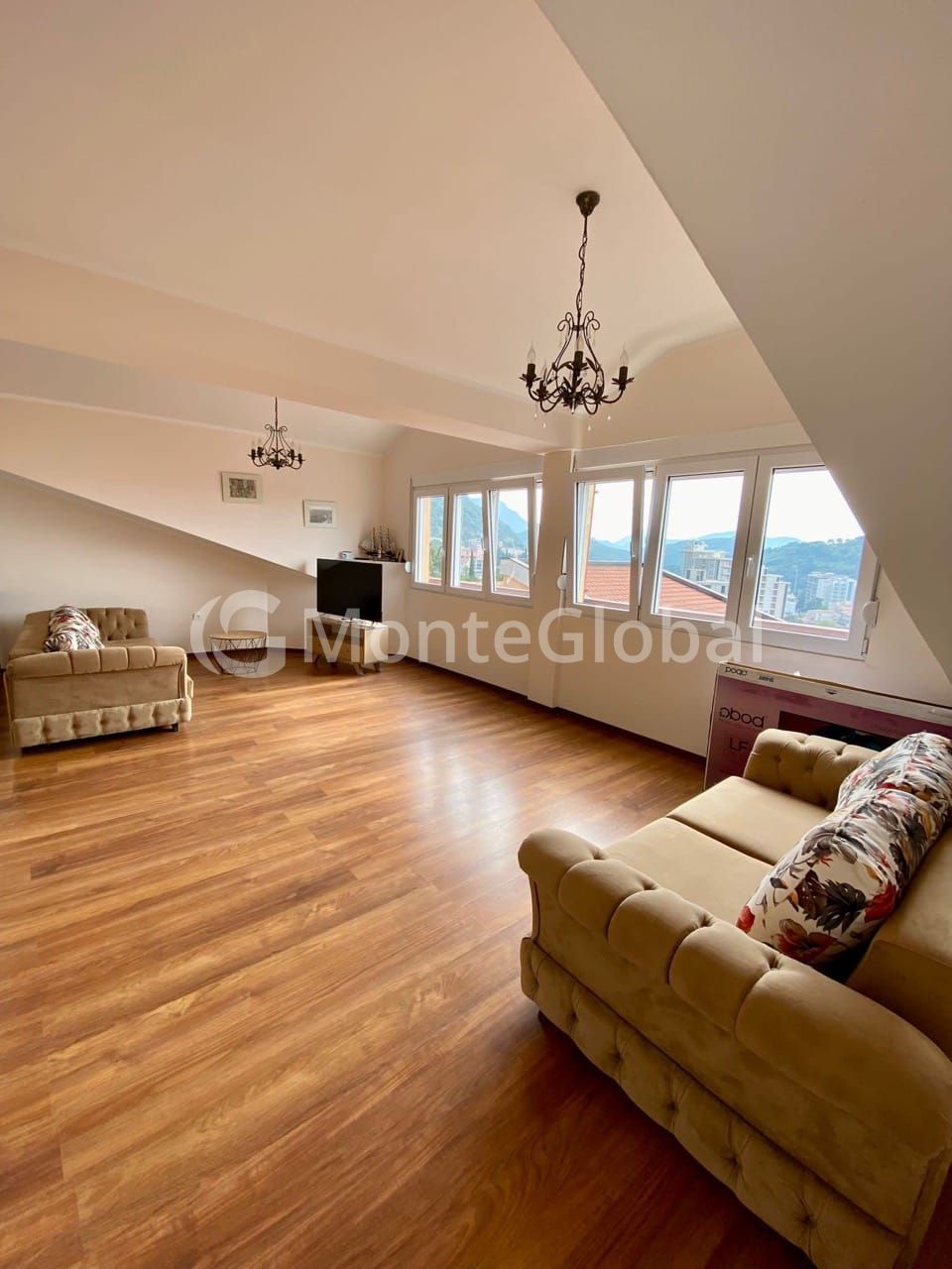 House in Dobra Voda, Montenegro, 220 m² - picture 1