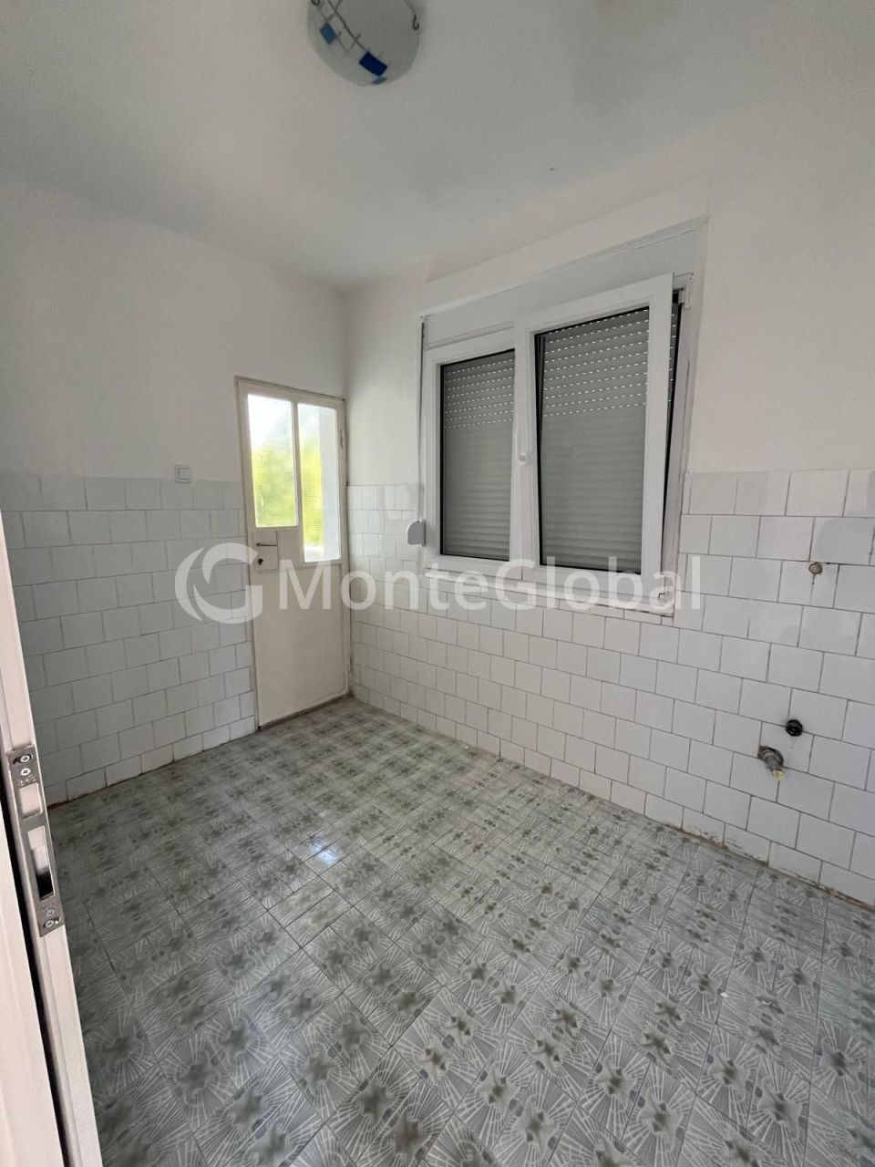 House in Sutomore, Montenegro, 108 m² - picture 1