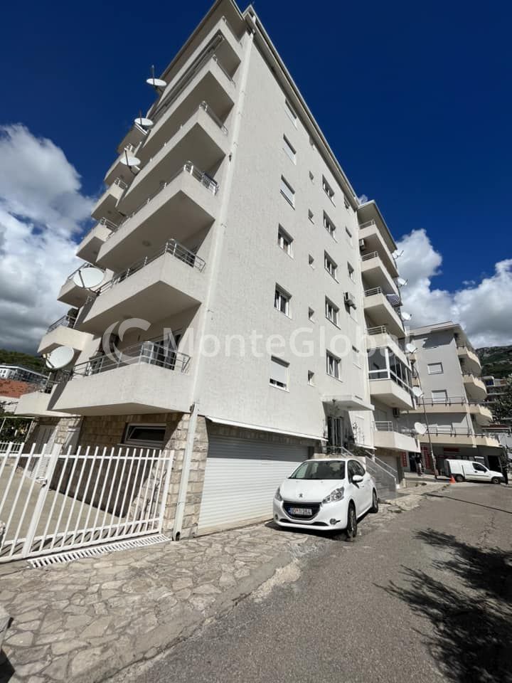 Wohnung in Becici, Montenegro, 74 m² - Foto 1