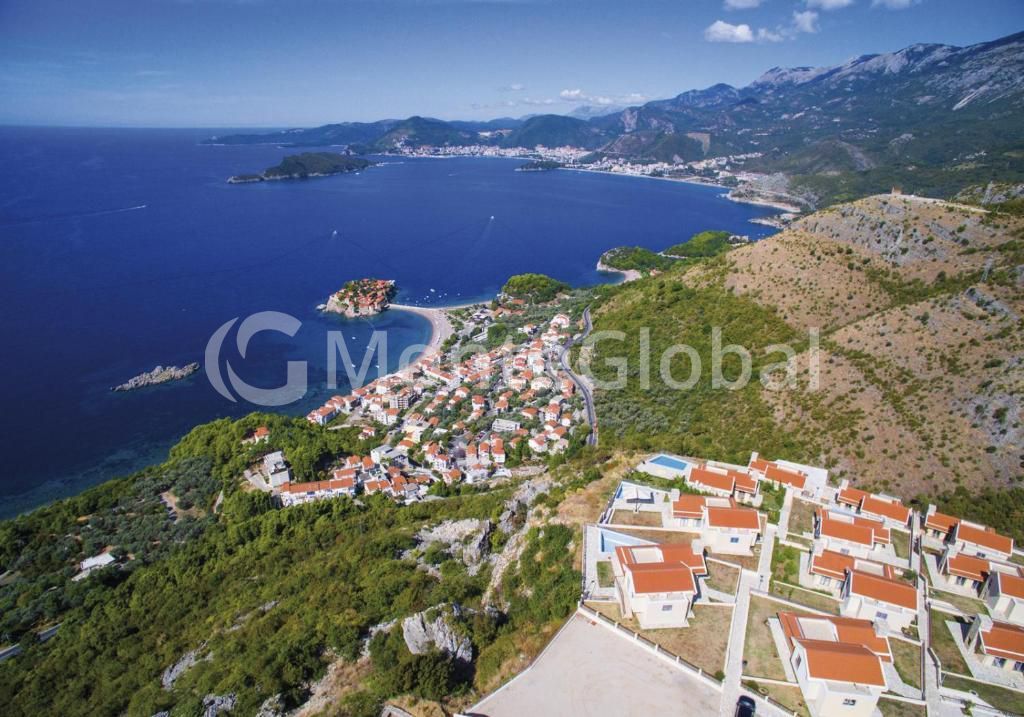 Maison à Sveti Stefan, Monténégro, 200 m² - image 1