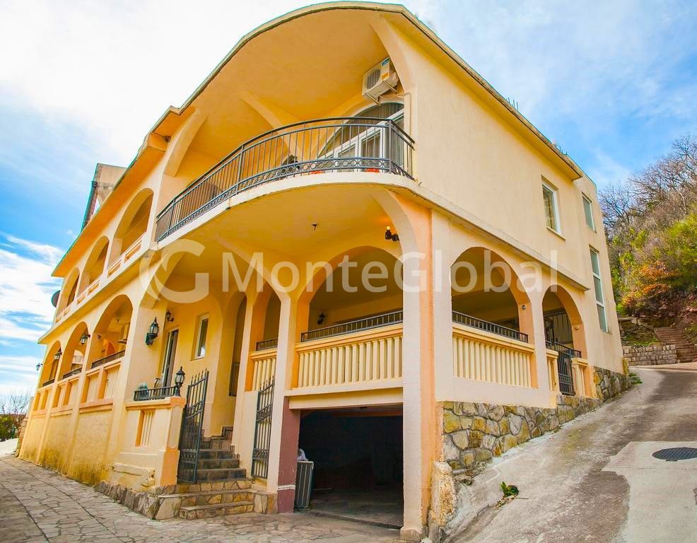 Villa à Buljarica, Monténégro, 540 m² - image 1