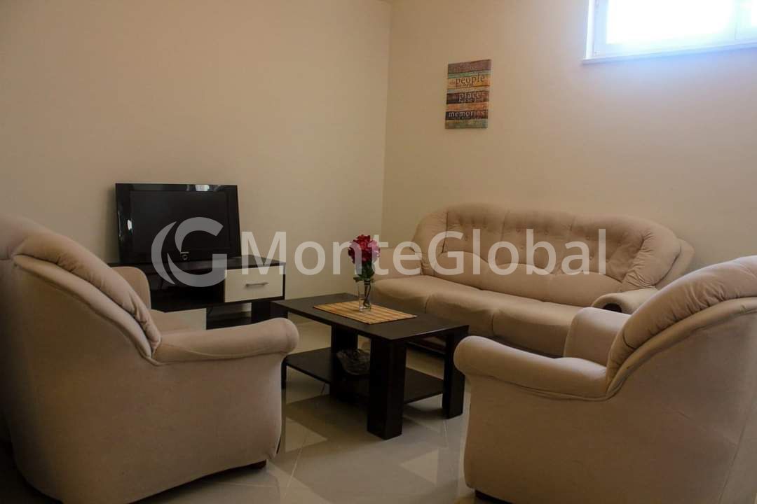 Flat in Sutomore, Montenegro, 66 m² - picture 1